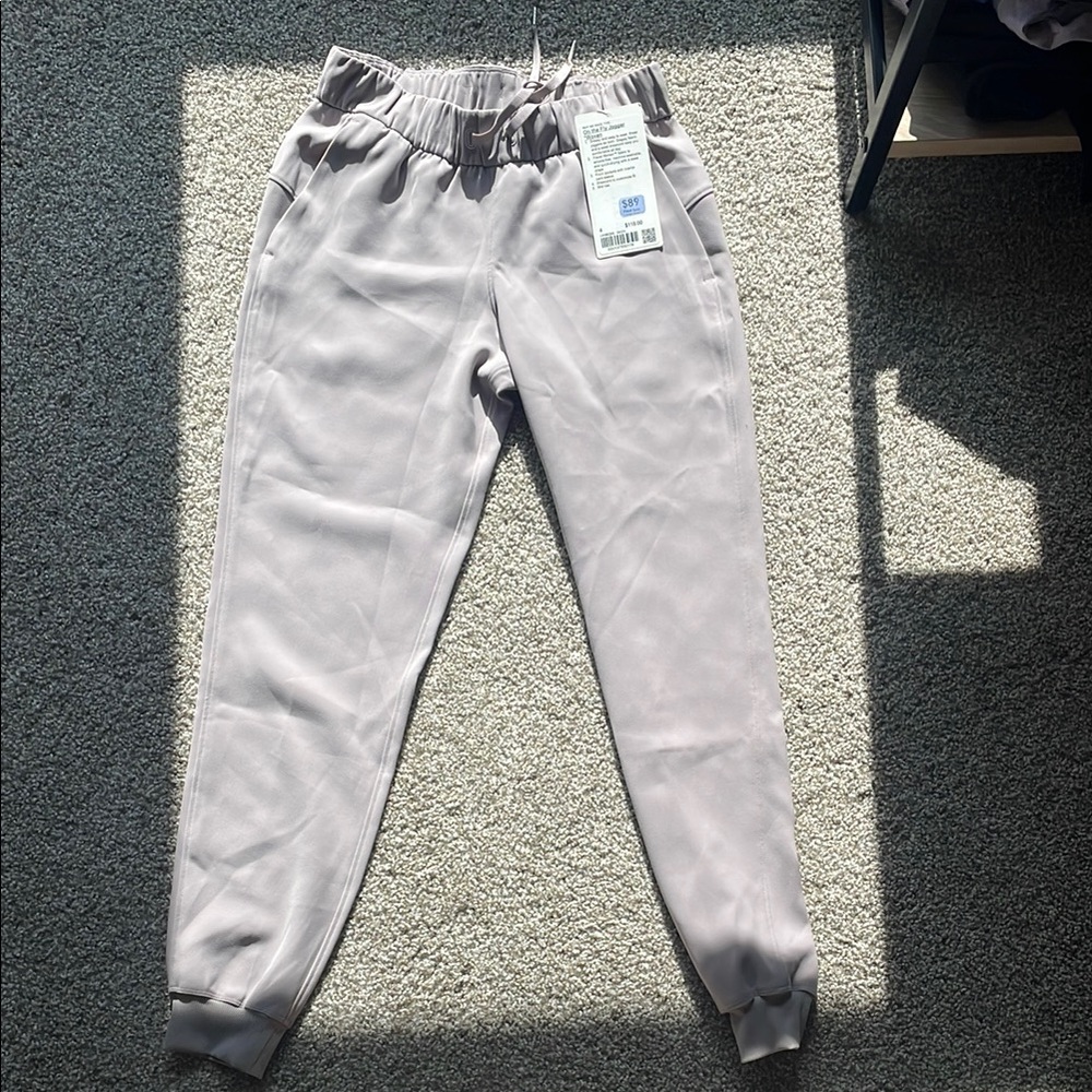 Lululemon On the Fly Jogger woven